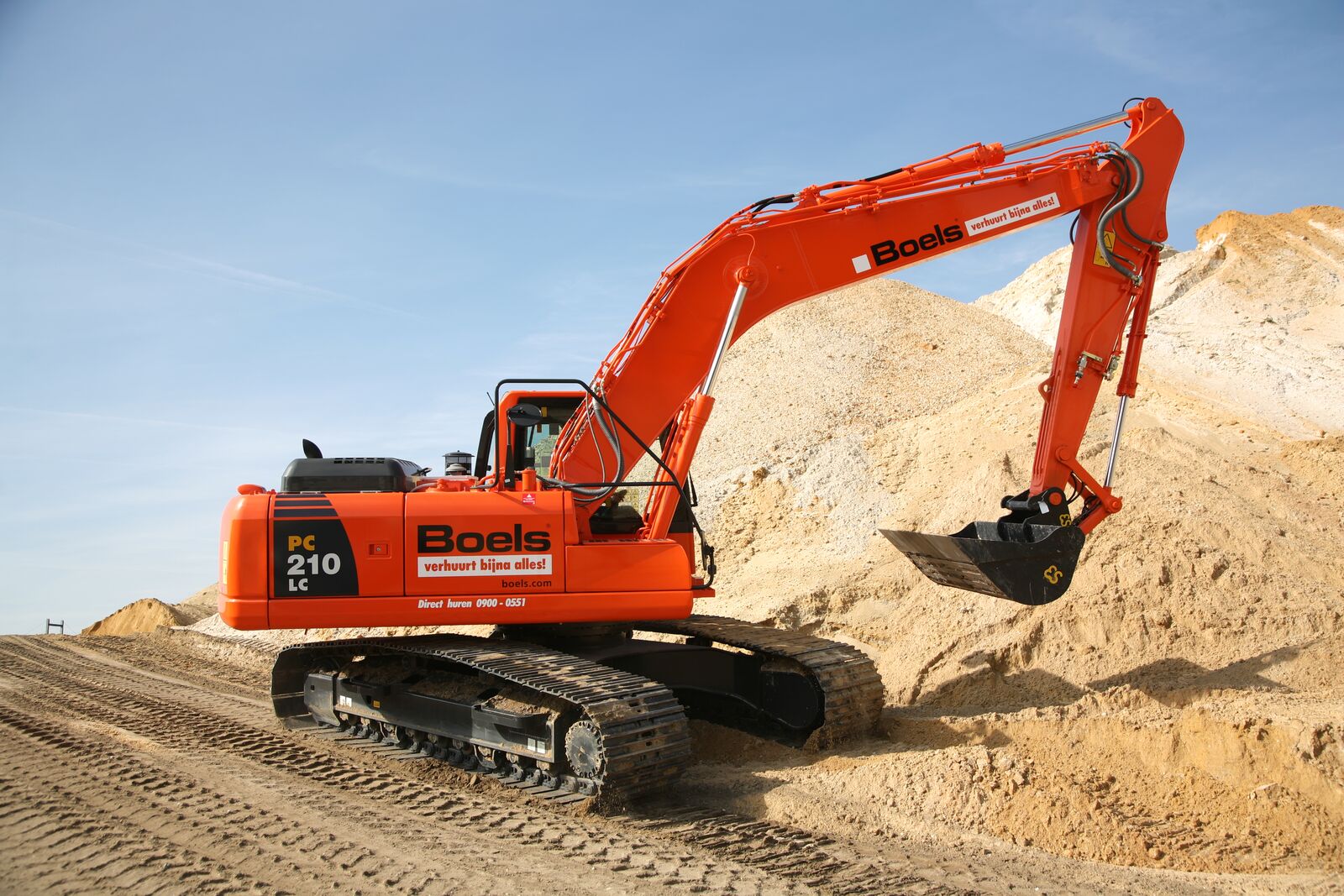 Excavator 22-5 ton.jpg
